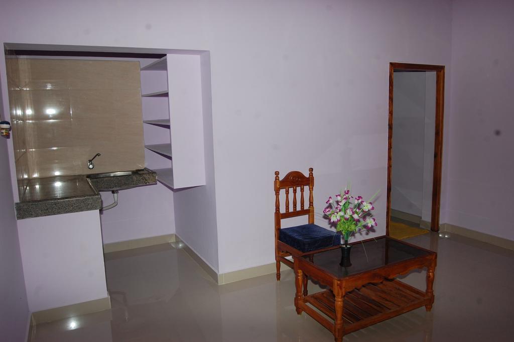 Rainbow Guest House Tiruvannāmalai Zimmer foto